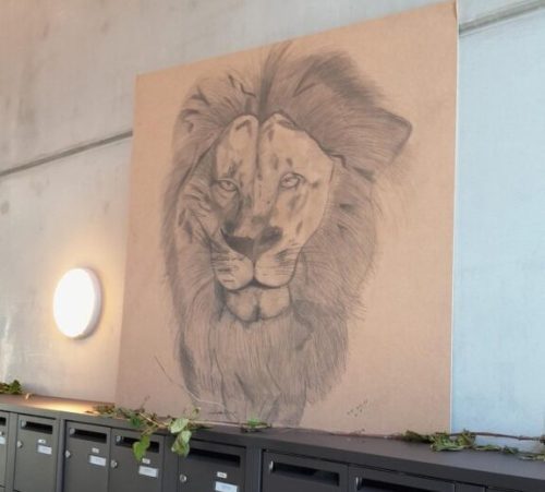 Semaine des pensions de famille à Essômes-sur-Marne : franc succès auprès de nos visiteurs. Belle collaboration avec un pensionnaire du CHU pour la création de ce superbe lion !