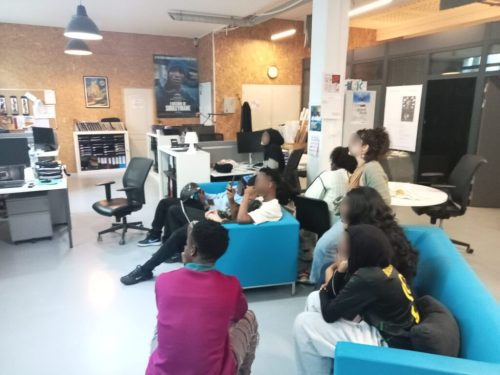Des jeunes ont visionné les premières images du film documentaire « Destin(s) » en lien avec Le Safran. Ils ont pu donner leur avis sur ce premier montage portant sur des parcours de vie et préparer la présentation du film en juin.