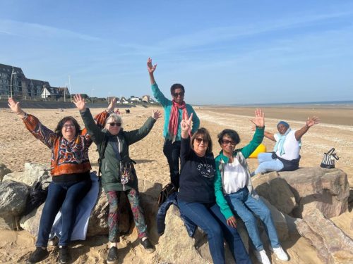 La plateforme de répit a organisé la semaine dernière un séjour aidants-aidés de 4 jours à Cabourg. Ce temps hors du quotidien a permis à chacun de se ressourcer, de partager des moments de convivialité et de renforcer les liens dans un cadre apaisant.